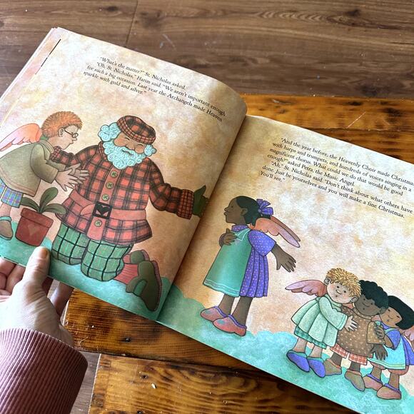 Vintage 1996 Country Angel Christmas Paperback Book - Picture 3 of 8